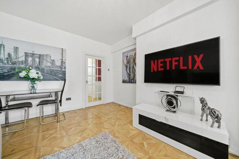 Trinity Large 3 Bed By Tower Bridge Bridge * London