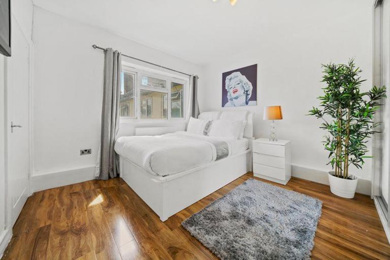 Trinity Large 3 Bed By Tower Bridge Bridge Apartment London