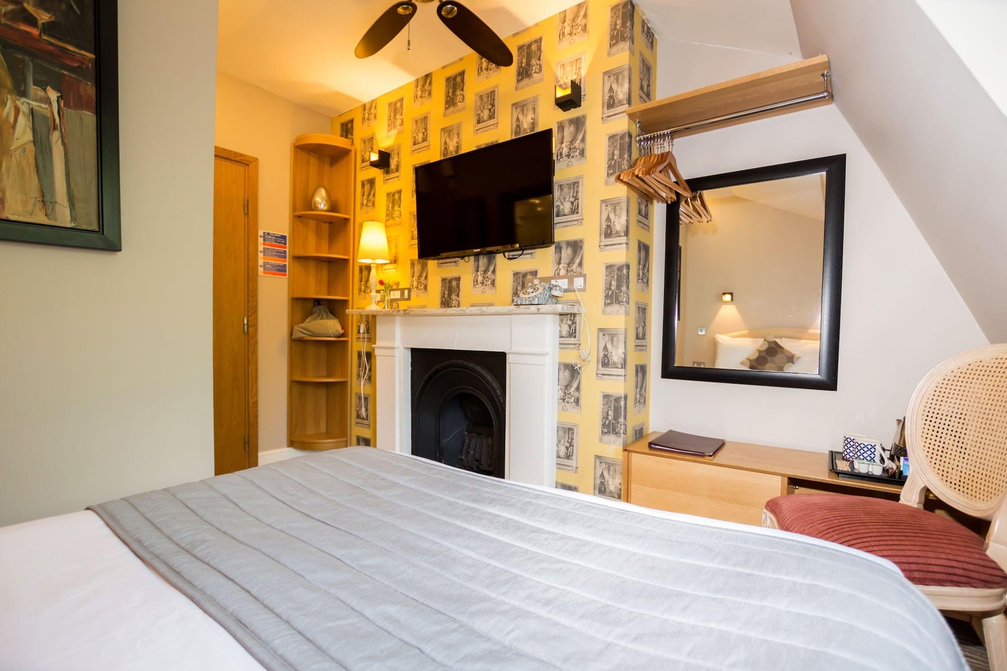 Hotel Arosfa By Compass Hospitality