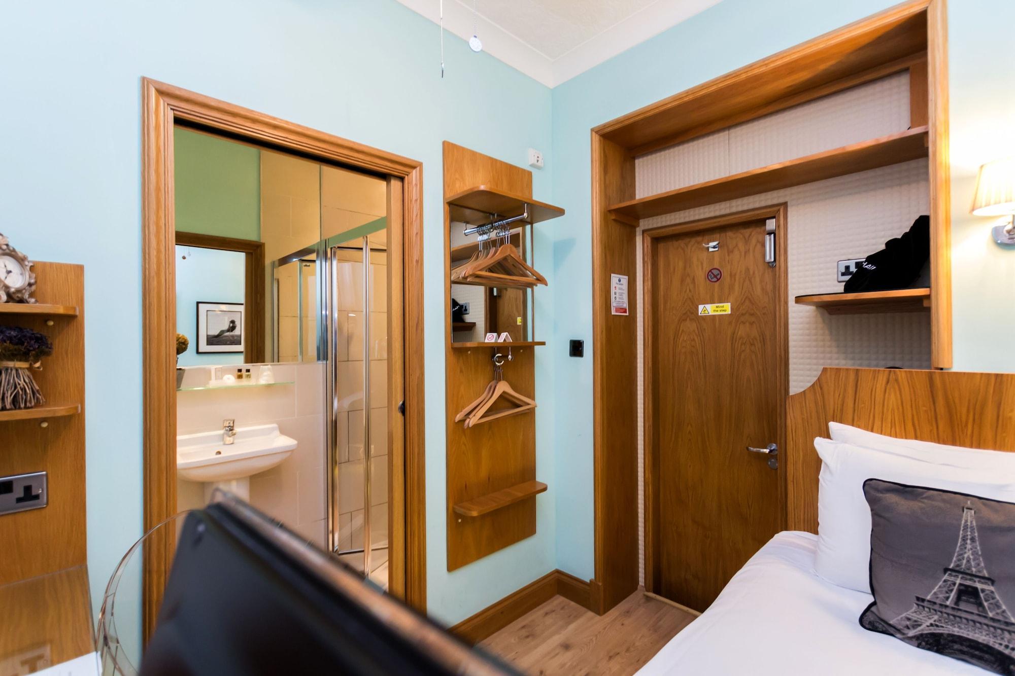 Hotel Arosfa By Compass Hospitality