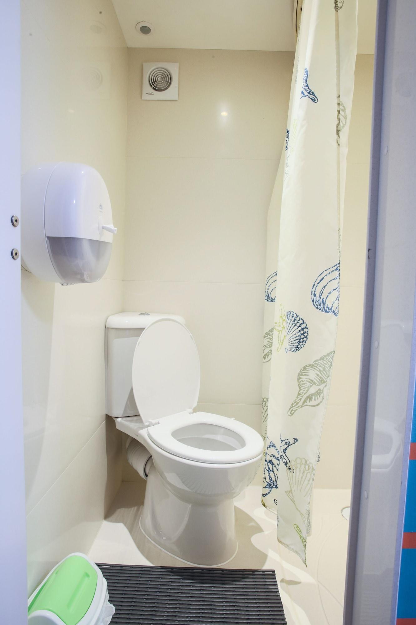 Smart Hyde Park View Hostal
