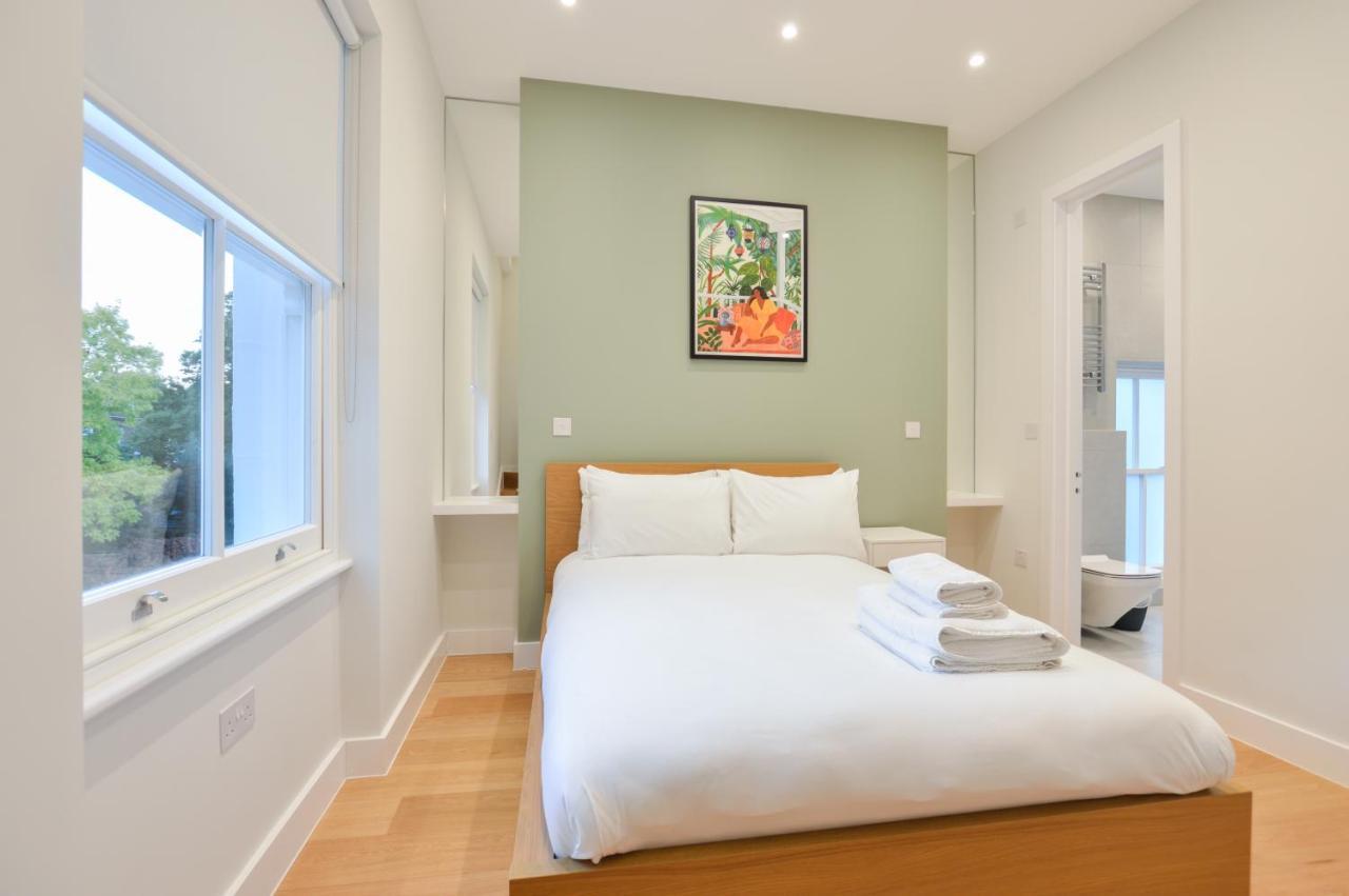 Hampstead Heath Serviced * London
