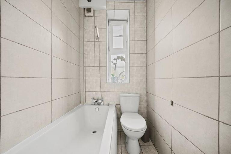 Trinity Large 3 Bed By Tower Bridge Bridge Apartment London