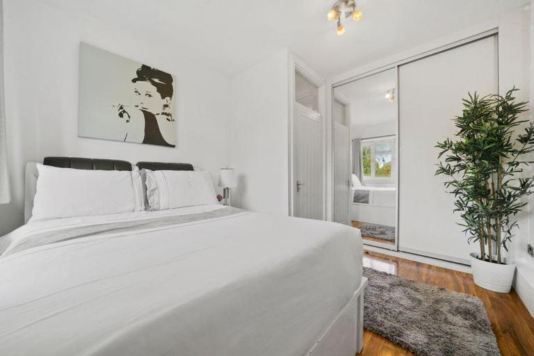 Trinity Large 3 Bed By Tower Bridge Bridge London
