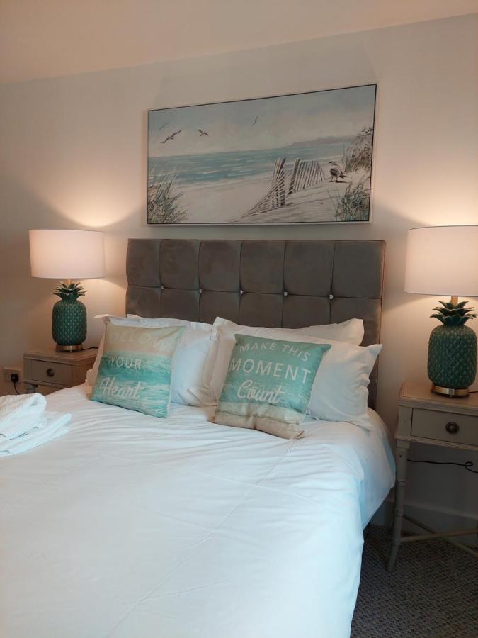 One Bed Luxury In Heart Of Canary Wharf, E14
