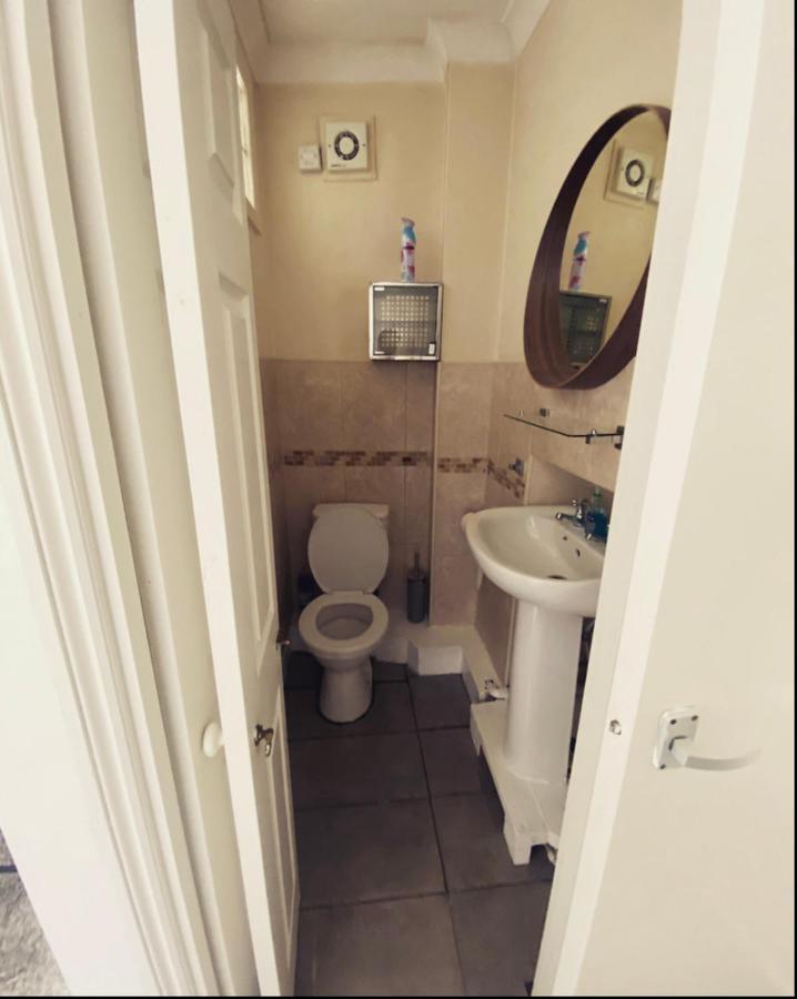 Apartamento Complete 1 Bedroom With Wi-fi, Kitchen, Tv In Heart Of Chiswick,