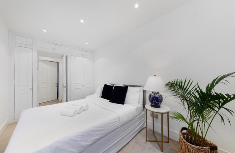 Central Kensington Apartment Apartment London