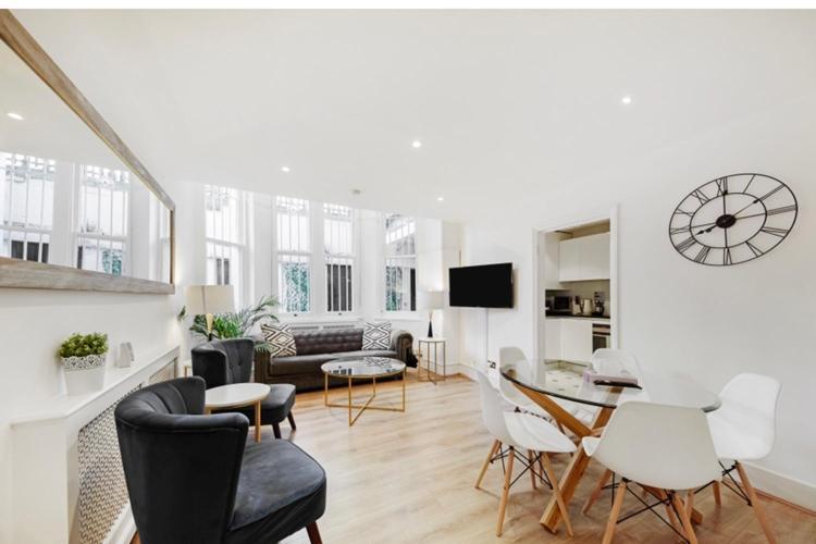 Central Kensington Apartment Apartment London