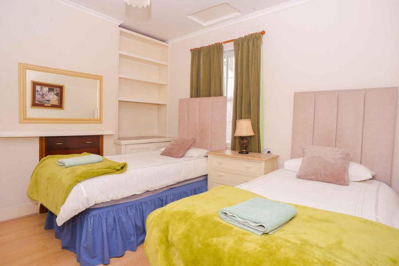 Pedro Host Family Quarto em Acomodações Particulares Londres