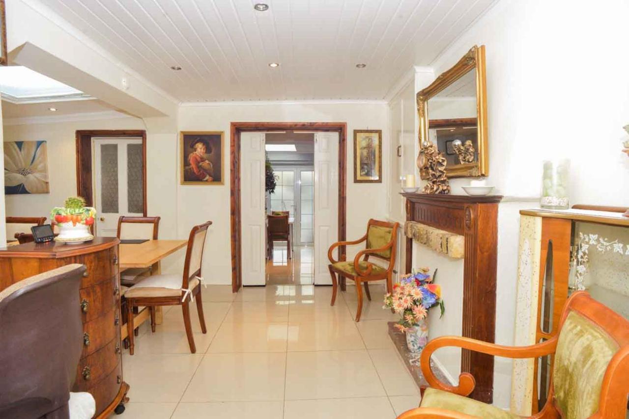 Pedro Host Family Quarto em Acomodações Particulares *