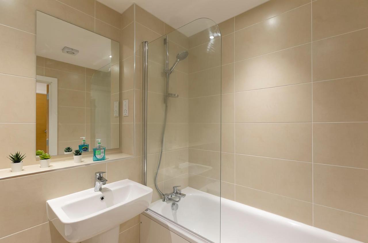 Skyvillion - Beautiful One Bedroom Near Heathrow Airport Appartement