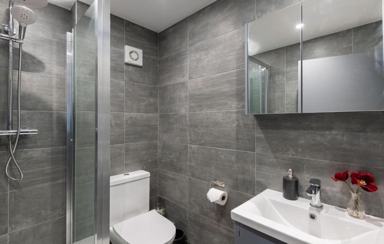 Appartement Spacious And Modern 4 Bed Next To Borough Station *