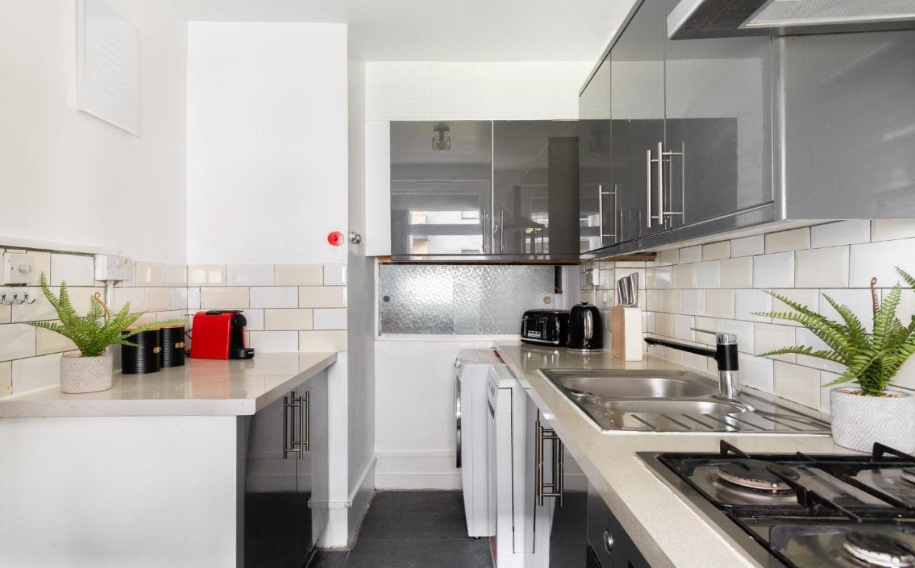 Spacious And Modern 4 Bed Next To Borough Station Appartement *