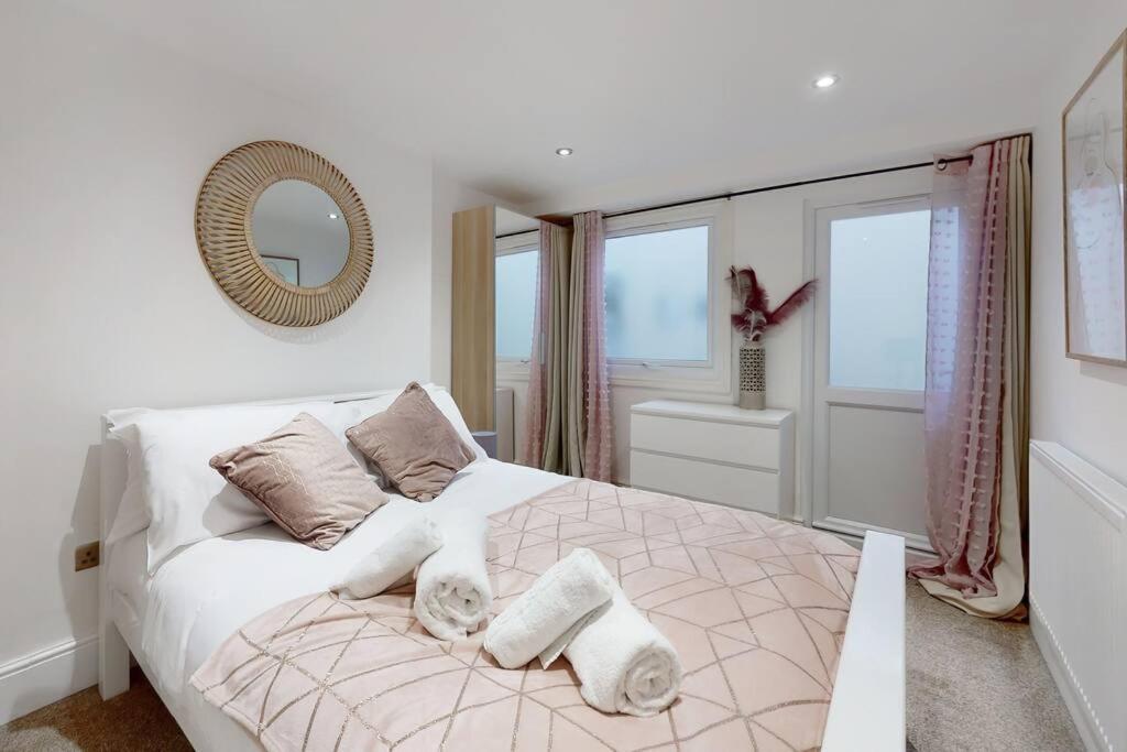 Lovely 2 Bedroom Near Highgate Station Appartement *