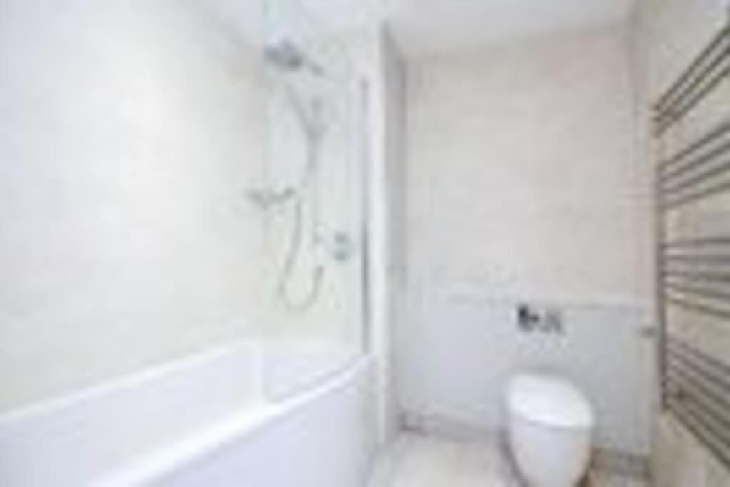 3 Benbow Mews *