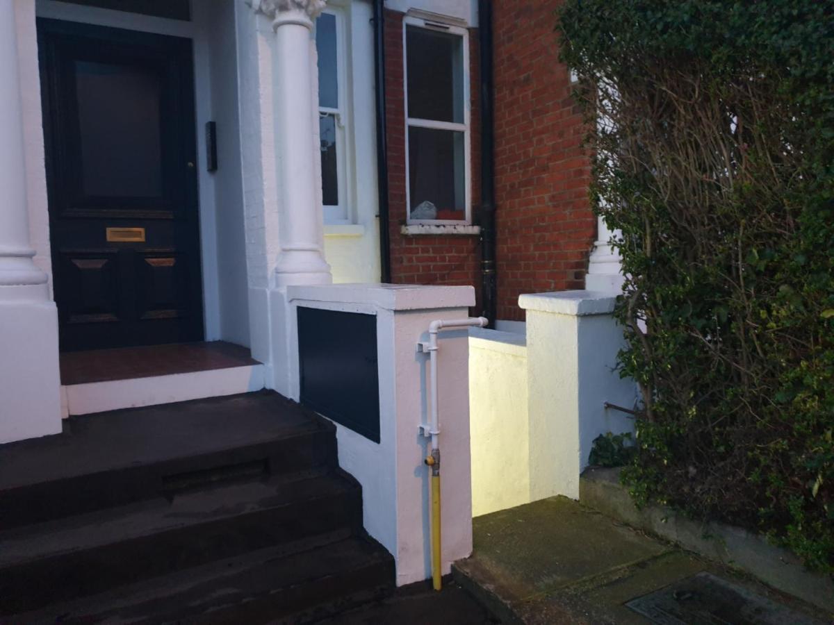Apartamento Cozy Muswell Hill 1-bedroom Flat *