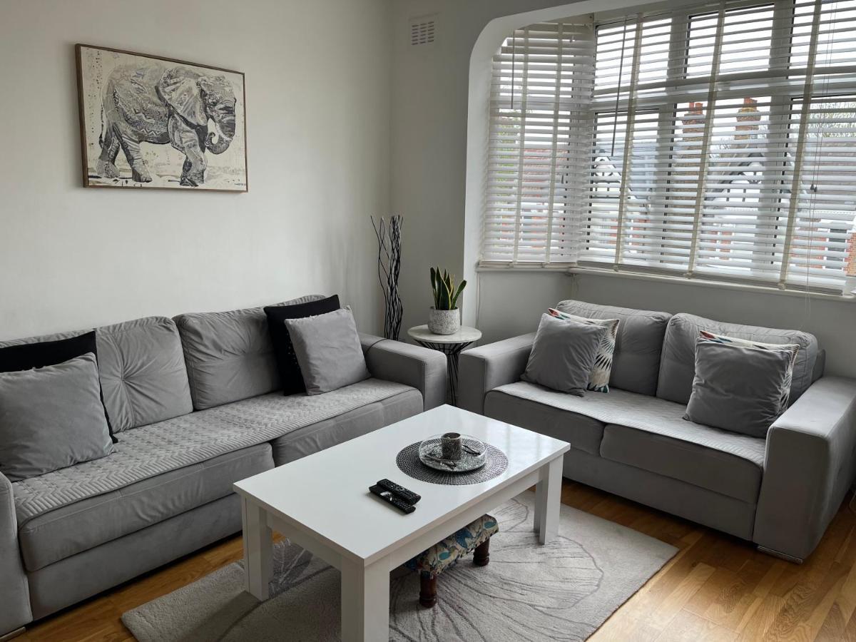 Lovely 2-bedroom In Zone 2 Londres