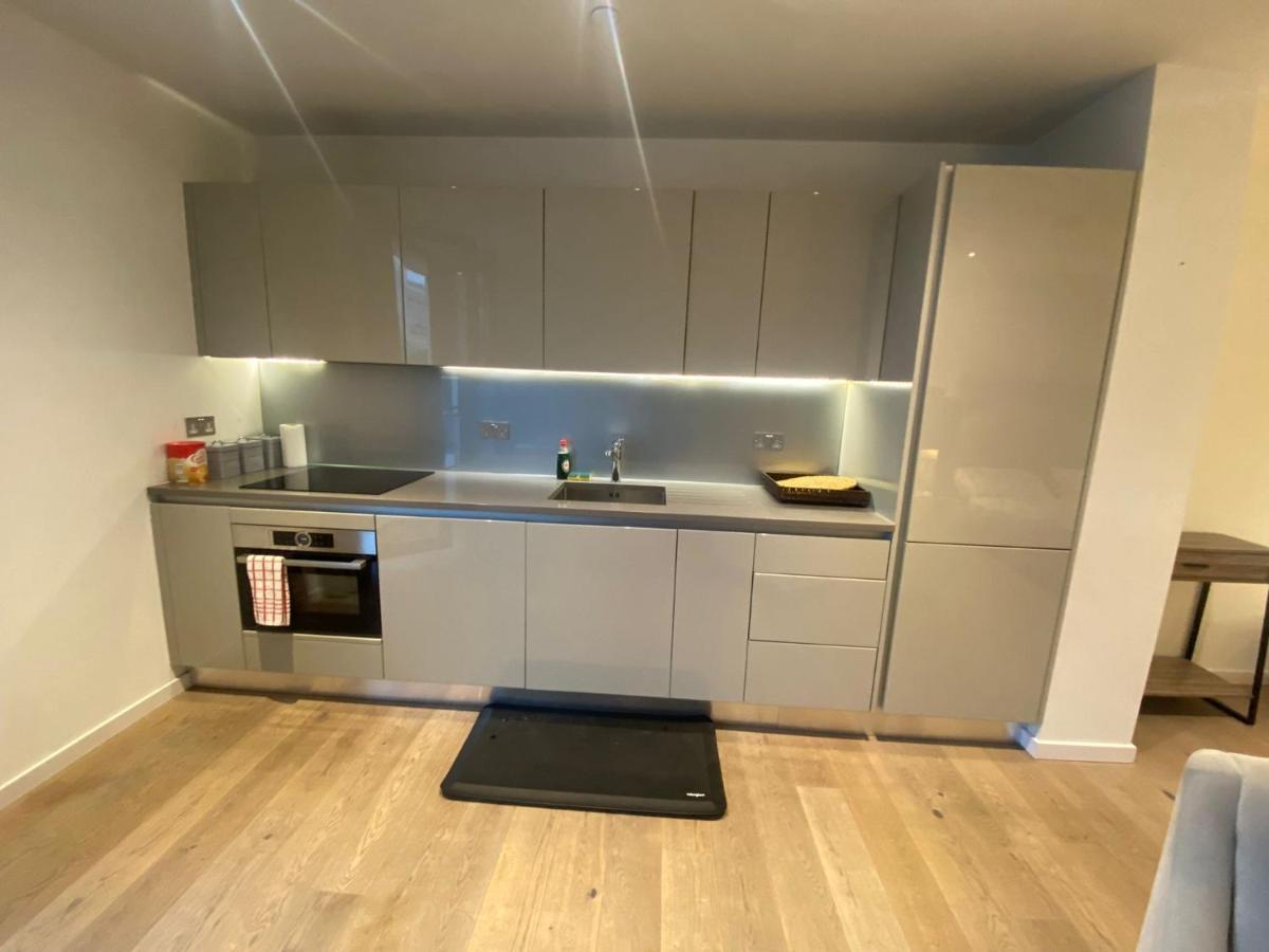 Stunning 1 Bed Studio Central London Apartment