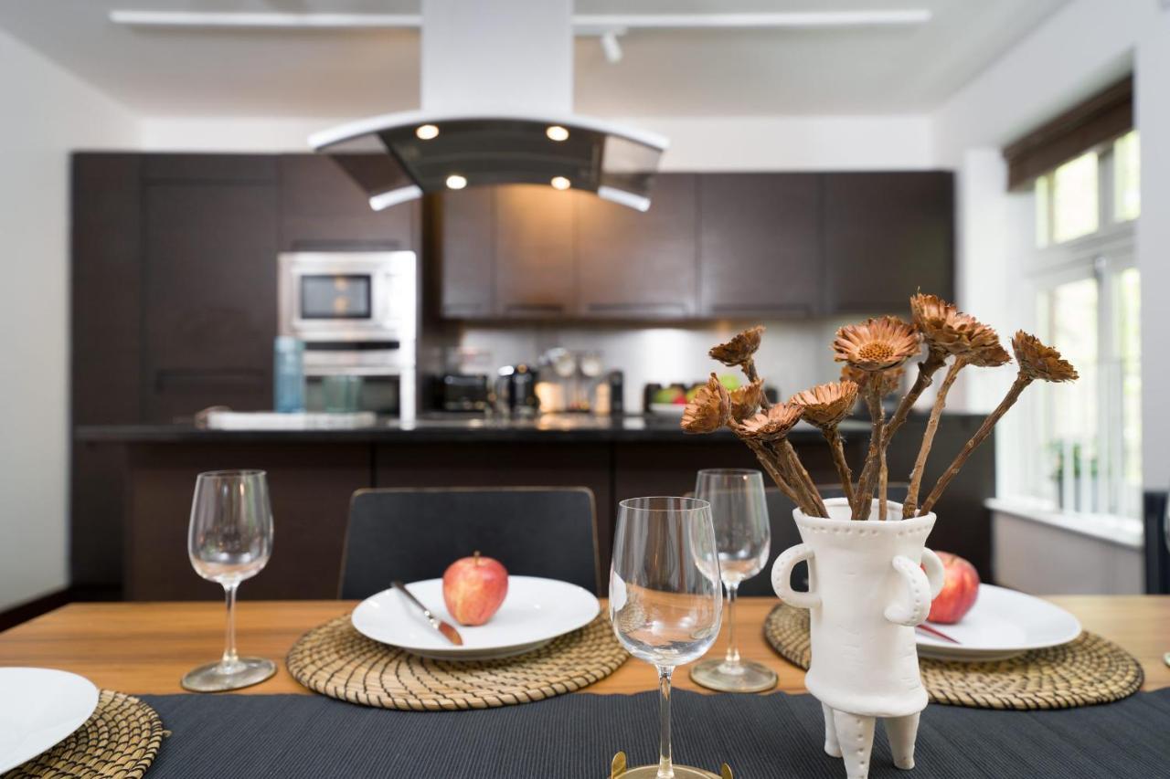 Location 2 Bedr, 3 Beds, Covent Grdn, China Town
