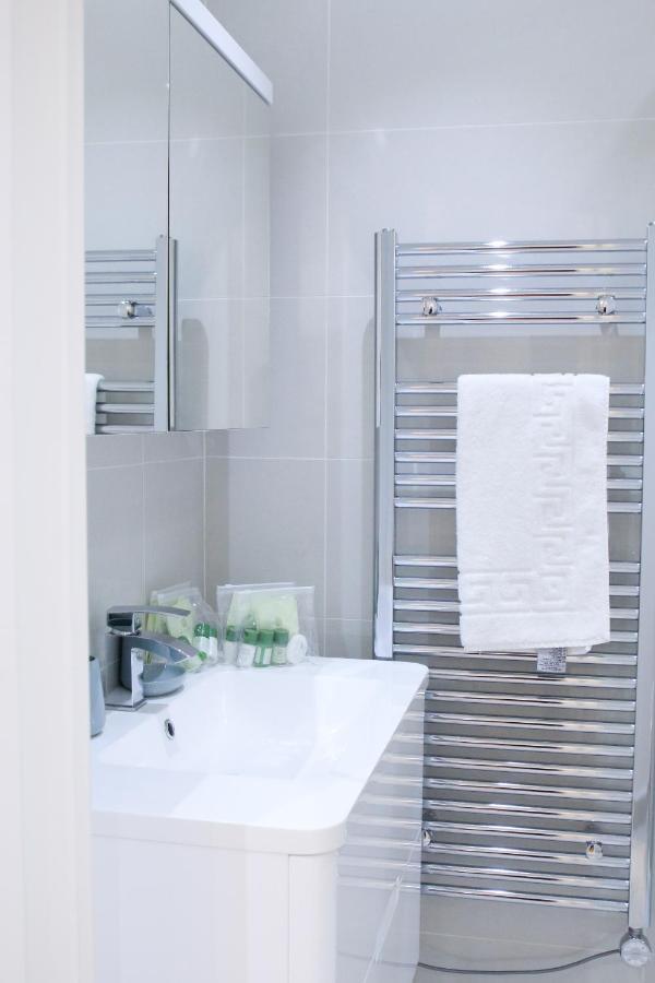 Apartment Executive Bright And Airy In Sydenham *