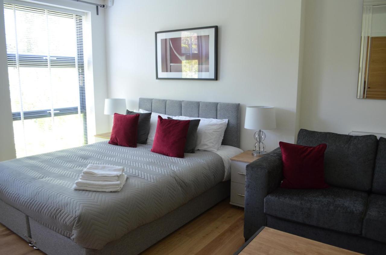 Executive Bright And Airy In Sydenham Apartment *