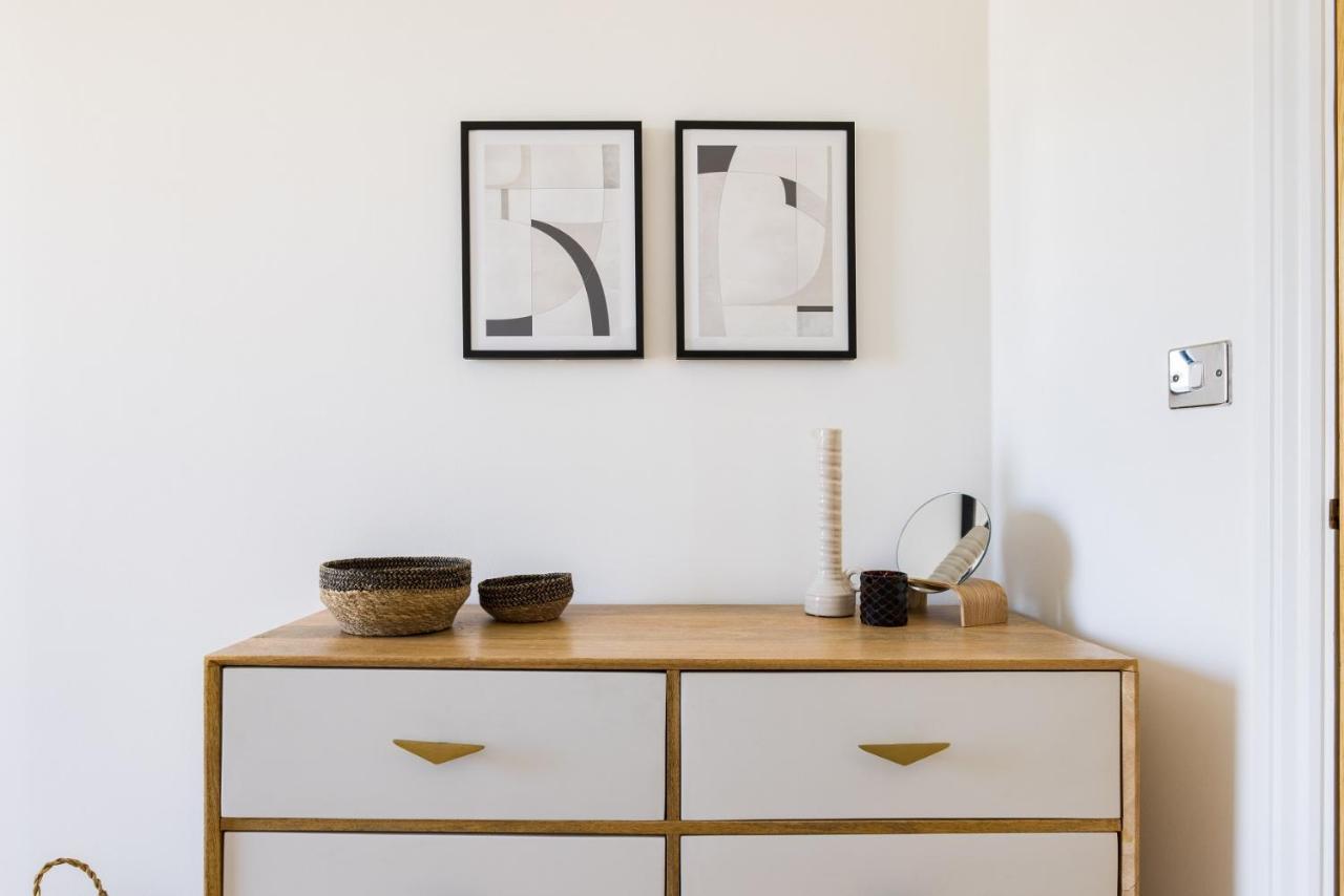 The Nine Elms Lane Arms - Stunning & Bright 2bdr Flat