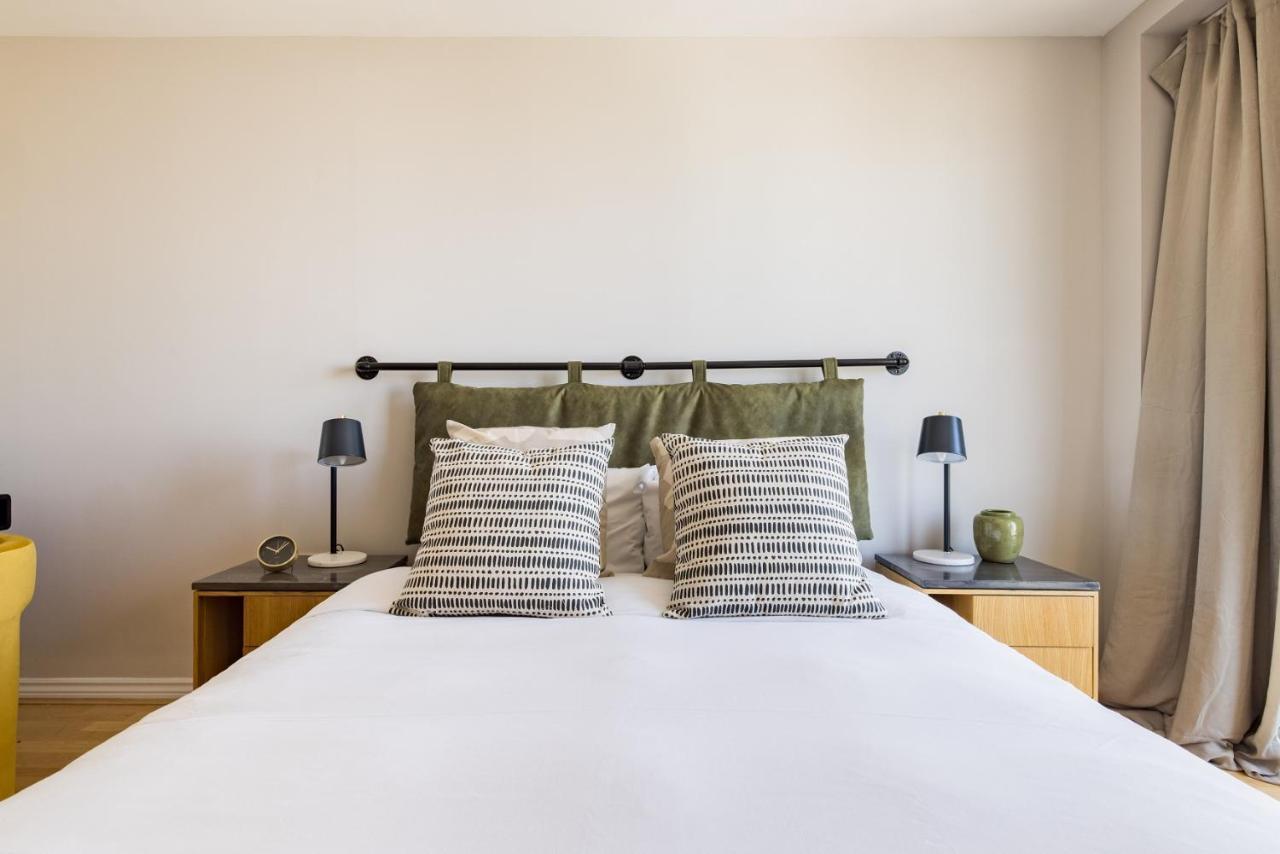 The Nine Elms Lane Arms - Stunning & Bright 2bdr Flat London