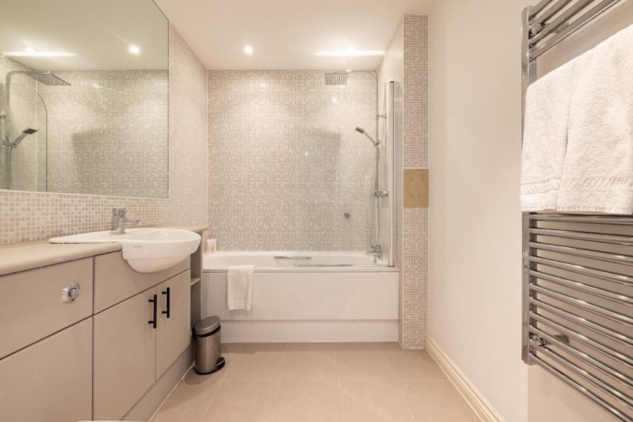 The Nine Elms Lane Arms - Stunning & Bright 2bdr Flat * London