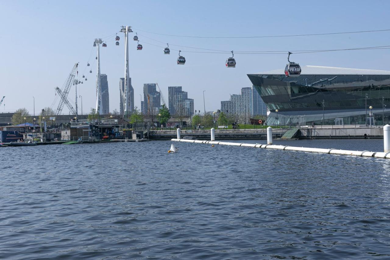 Serene Waterfront - Excel * Londres