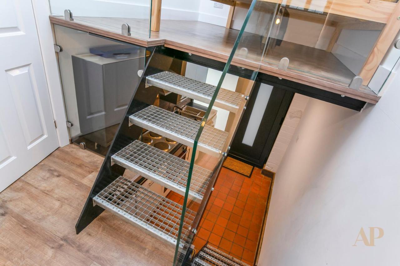 Apartment Split Level Studio In Camden *