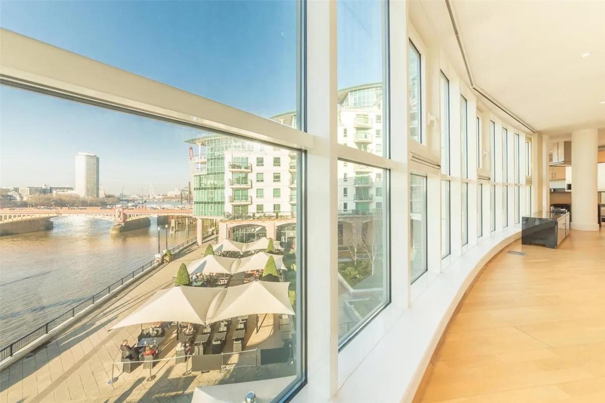 Panoramic Riverside Facing - 2 Bed - 2 Bath - 2 Balconies - In Nine Elms