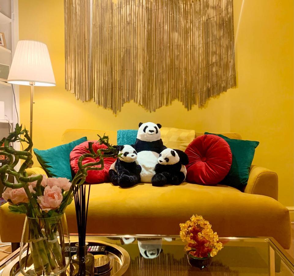 Chinatown Apartment *