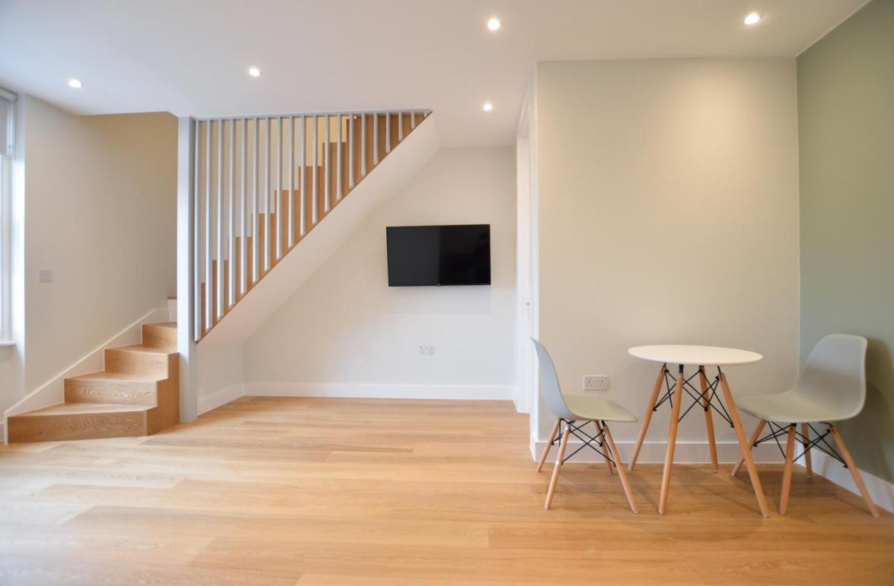 Hampstead Heath Serviced * London