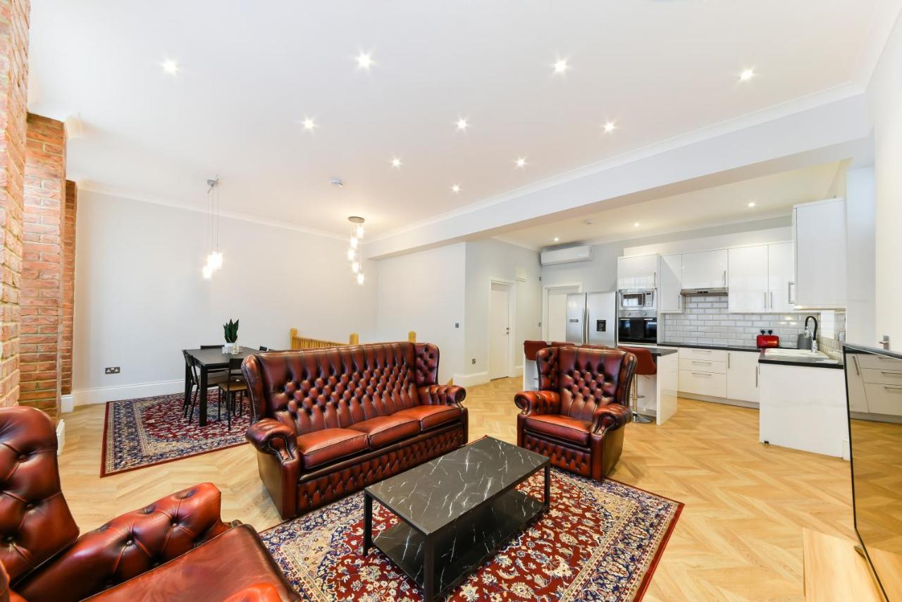 Stunning Hyde Park Apartment *