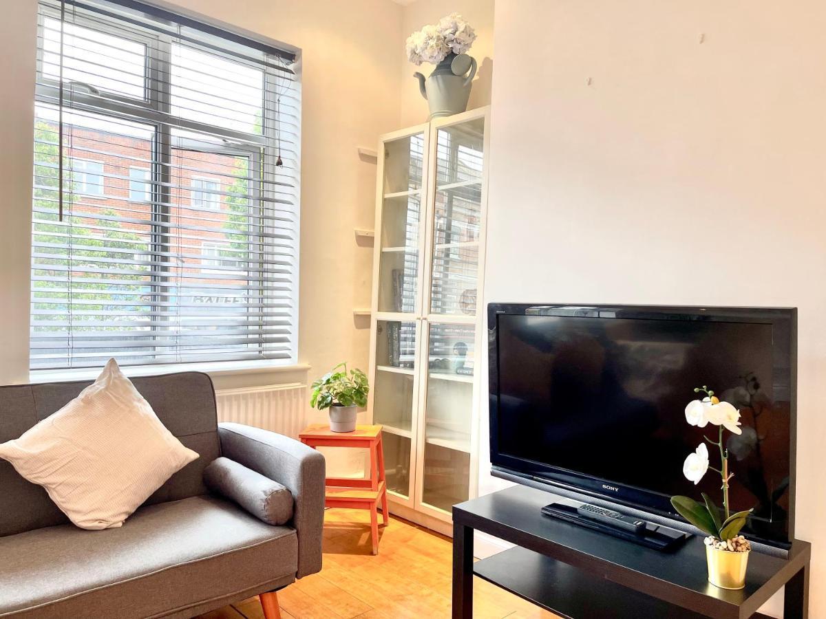 Cosy Private Flat Waterloo Station *