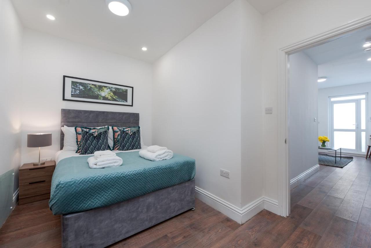 Earl's Court By Capital