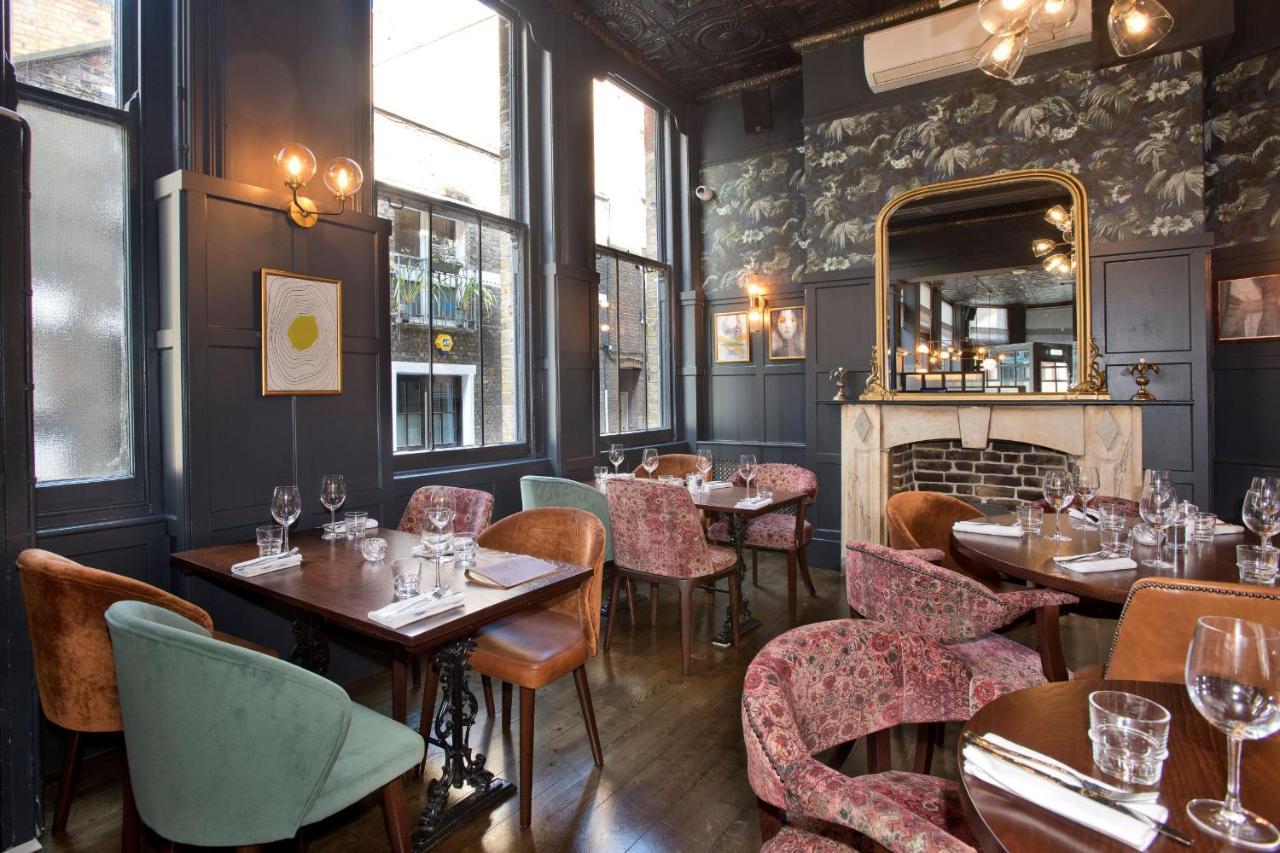 Hotel The Clerk & Well Pub And