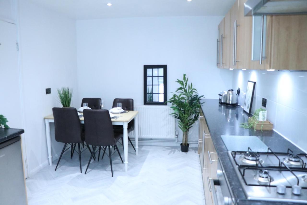 Hale Holiday home *