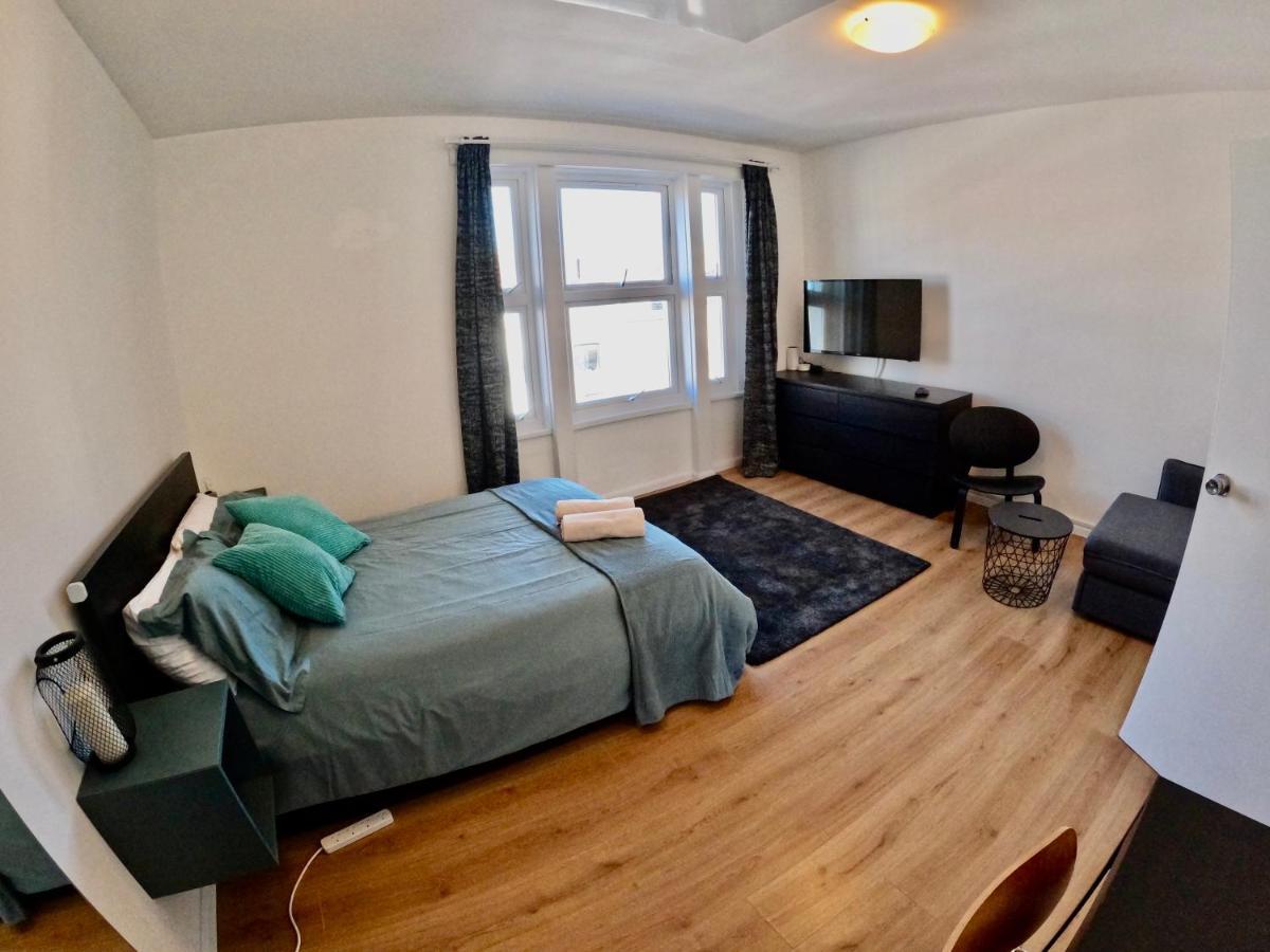 Lovely One Bedroom Flat Apartment *