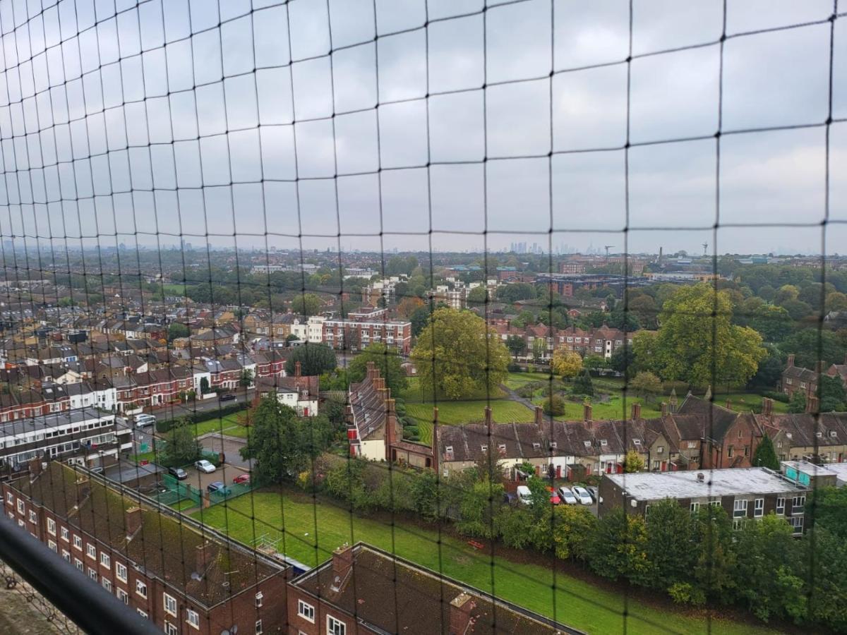 Double In A Cosy Flat In Tooting * London