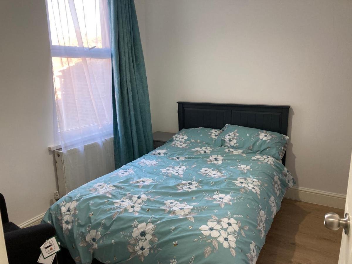 Appartement Snug 5-bedroom Residential In Great *