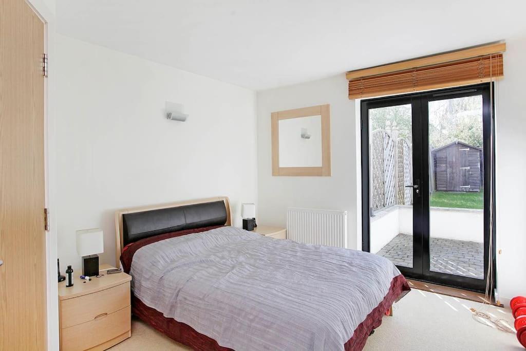 Garden Flat, Wimbledon & Parking, Close To Tennis * Londres