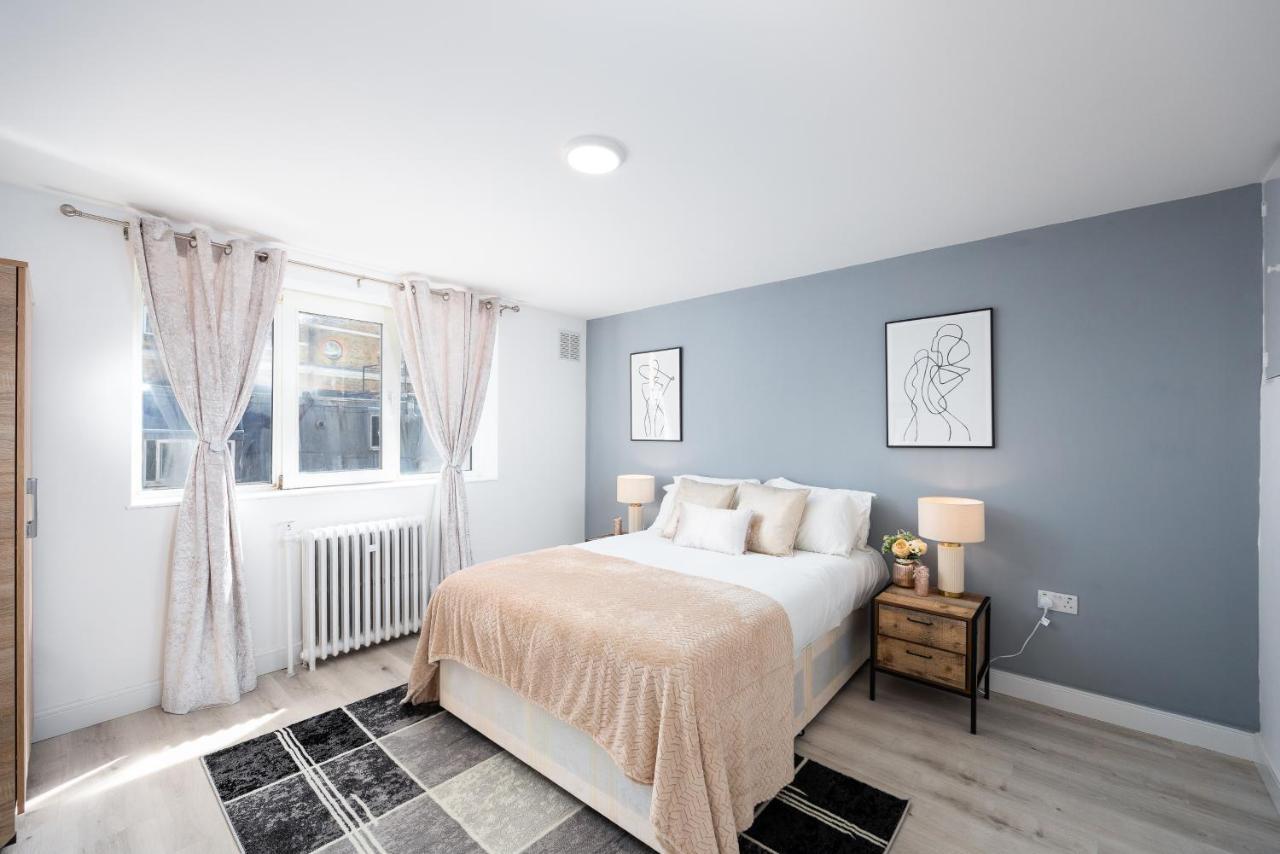 Spacious 4 Bedroom House Next To Kensington Palace * London