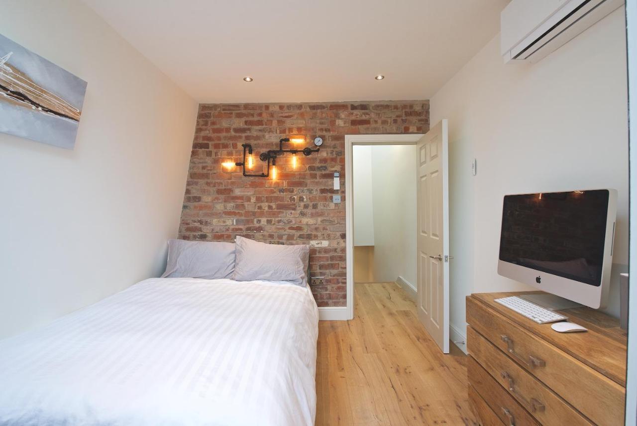 Modern Bedroom In !! Accommodatie bij particulieren Londen