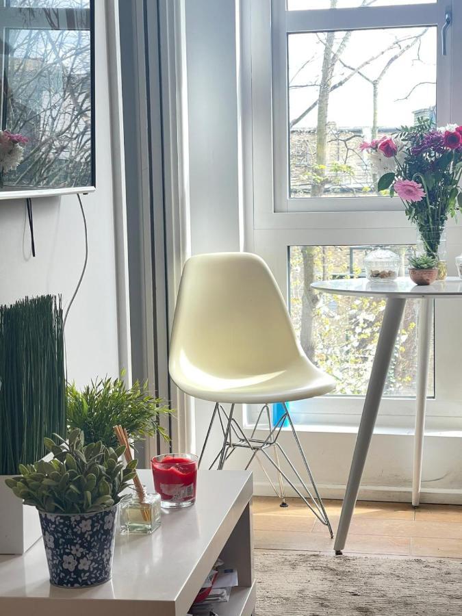 Canal-side Boutique Appartement