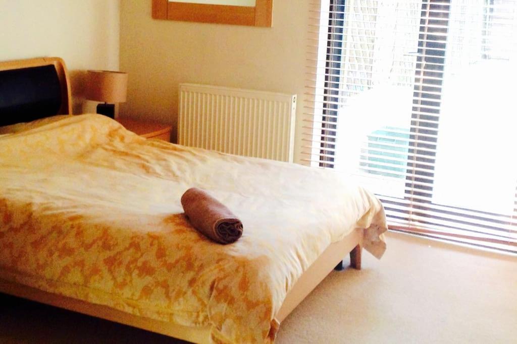 Apartamento Garden Flat, Wimbledon & Parking, Close To Tennis Londres