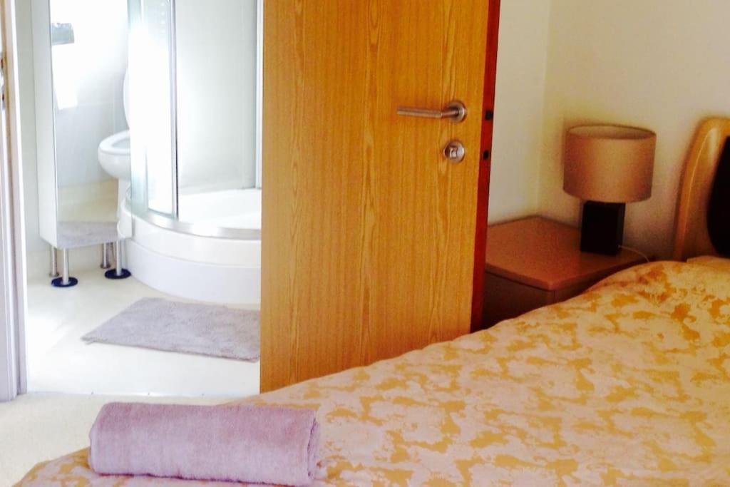Garden Flat, Wimbledon & Parking, Close To Tennis Londres