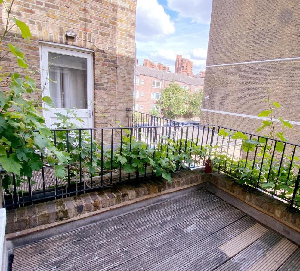 Apartamento Spacious 1-bedroom Flat With Private Balcony, Patio, And Traditional Decor In Prime Chelsea Location