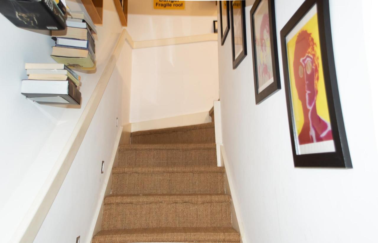 2 Bedrooms With Wifi At Greater *