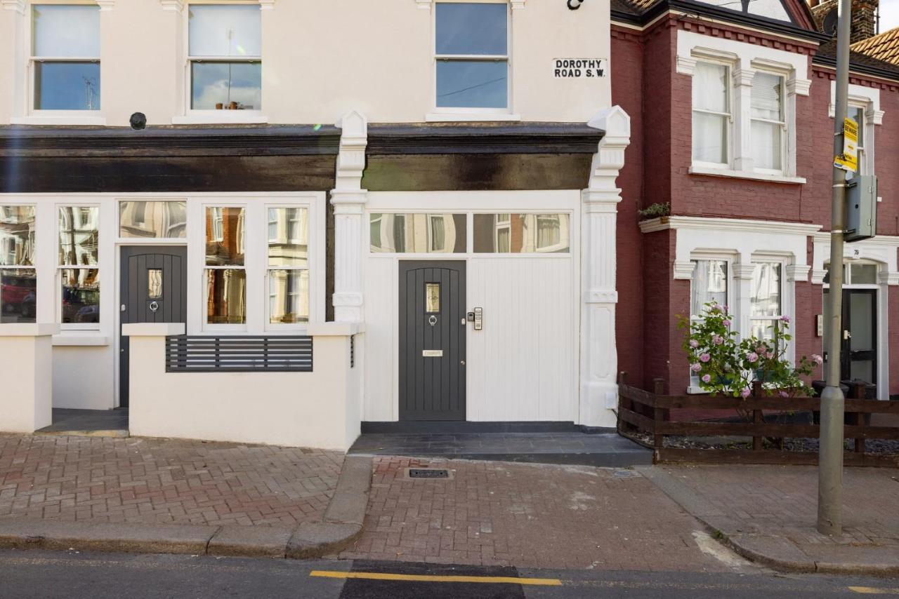 The Battersea Secret - Trendy 3bdr Flat With Patio Londen